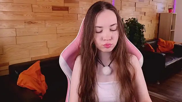 LilaMccoy online show from August 4, 3:56 am