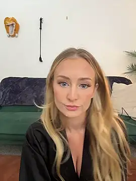 lucyadlernz online show from May 2, 12:14 am