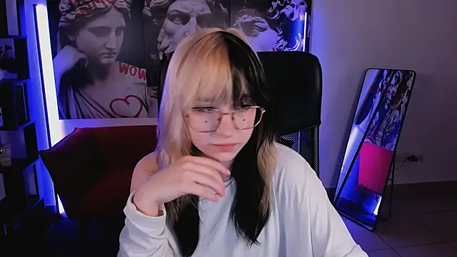 NyxCalderra online show from July 8, 10:39 am