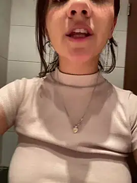 AmyPalacioss online show from April 30, 5:40 pm