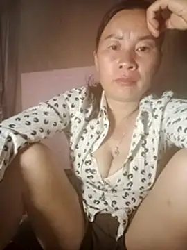 Lella 01 online show from July 8, 1:57 pm