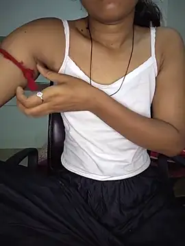 ESHA-LOVE online show from May 19, 11:56 pm