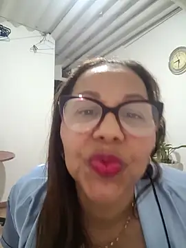 Ladymilf12 online show from May 6, 1:31 am