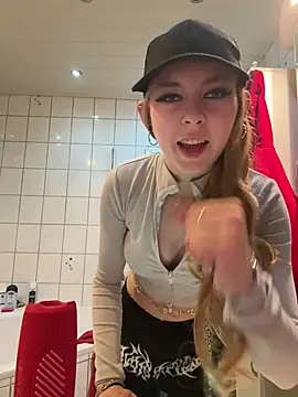 Lina-420 online show from May 4, 9:40 pm