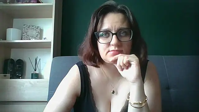 sensual paris online show from August 3, 9:04 am