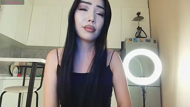 asianerd online show from June 4, 3:38 pm