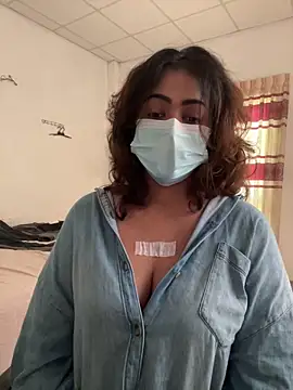 HotQueenSri online show from June 12, 5:48 am