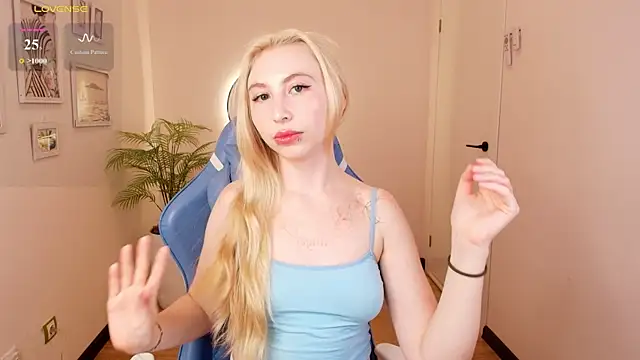 MilkChoc0late online show from July 6, 2:39 am