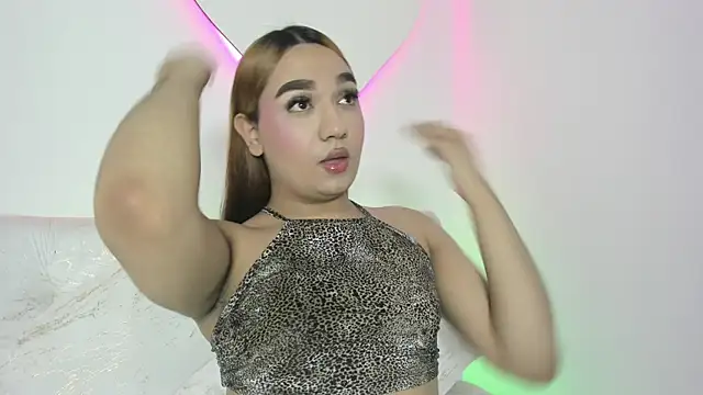 LiaCampbell  online show from May 25, 8:52 pm