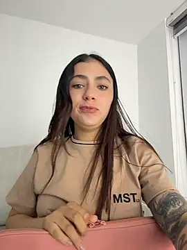 EmilyCxx online show from July 15, 4:06 am