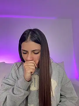 EmilyCxx online show from July 24, 9:29 am