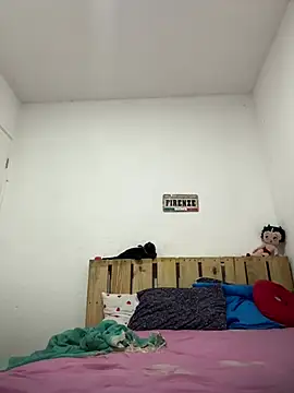 GianLavinnye online show from July 7, 5:32 am