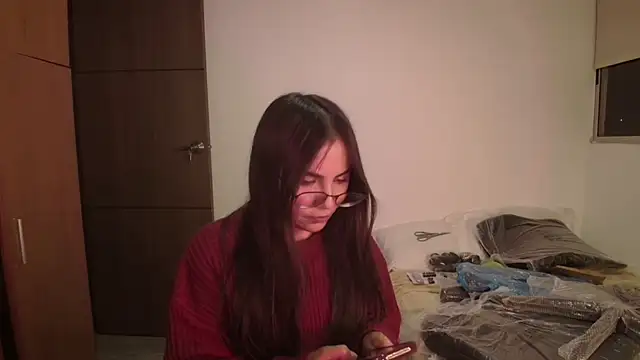 abbyyandmaxx online show from May 18, 2:21 am