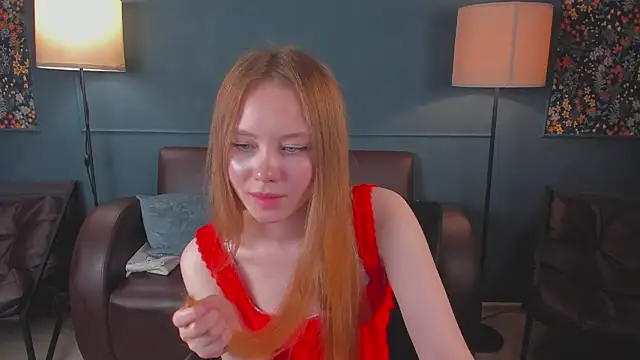 FloraLarsson online show from June 16, 10:38 am