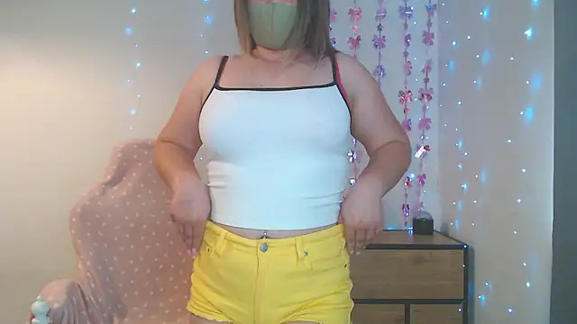 MillaVelvet online show from May 7, 11:58 am