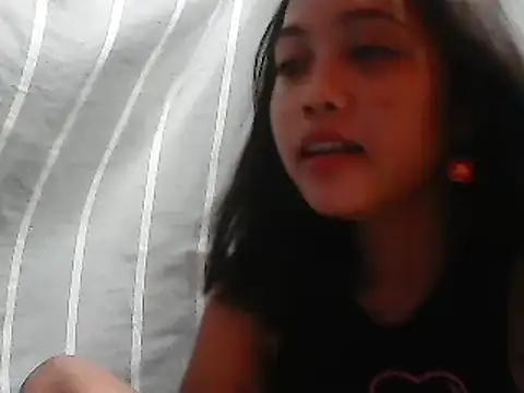 Yours AsianPinayGirl18 online show from June 22, 6:43 am