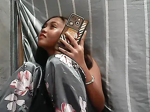 Yours AsianPinayGirl18 online show from July 10, 8:48 am