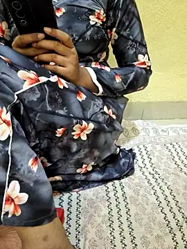 Seema yadav01 online show from May 11, 7:54 am