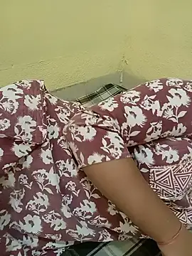Seema yadav01 online show from July 12, 8:04 am