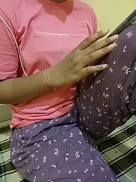 Seema yadav01 online show from June 9, 5:18 am