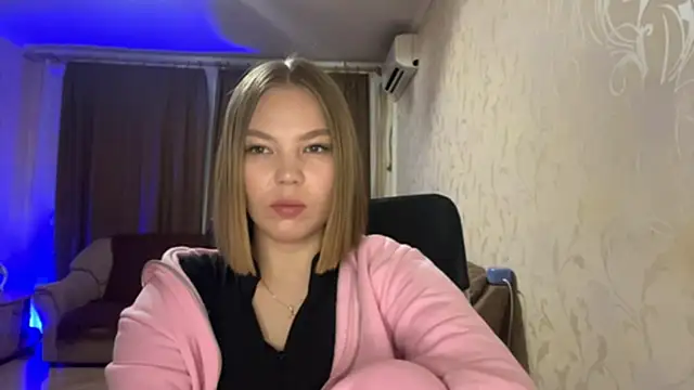 LindaRuffcorn online show from May 1, 7:50 pm