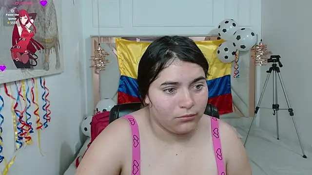 Laurha  online show from June 16, 7:37 pm