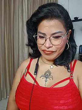 Aurorasaenz  online show from July 2, 1:50 pm