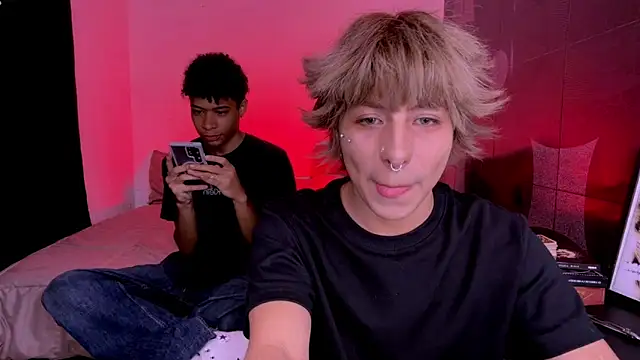 Aronn 44 online show from May 20, 1:24 am