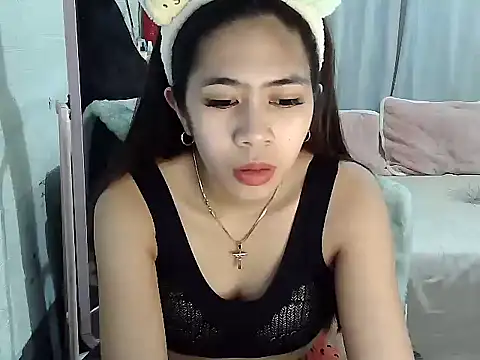 pretty cheng21 online show from May 15, 12:30 pm