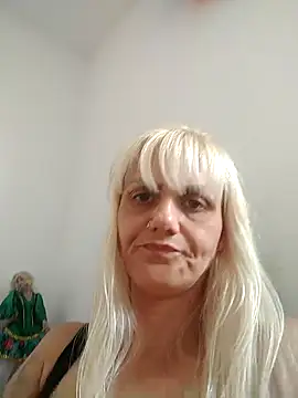 CopacabanaBlondgirl online show from May 15, 2:42 pm