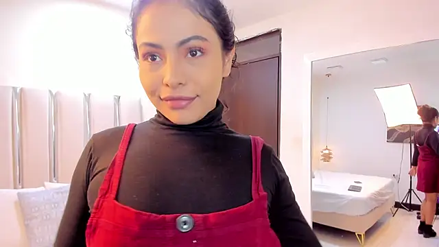 AnaDreined online show from May 14, 11:16 am