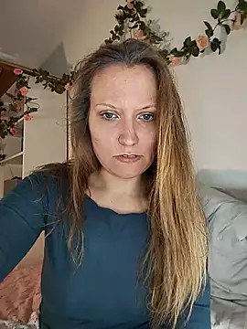 Candy Cougar online show from June 4, 7:13 am