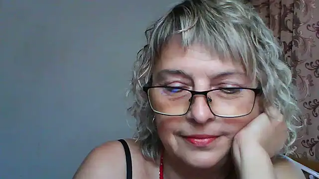 ElizabethGorden online show from August 3, 1:39 pm