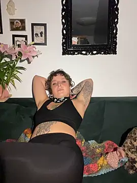 EmilieBraun online show from June 11, 9:11 pm