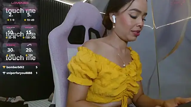 naomis 36 online show from June 20, 2:09 pm