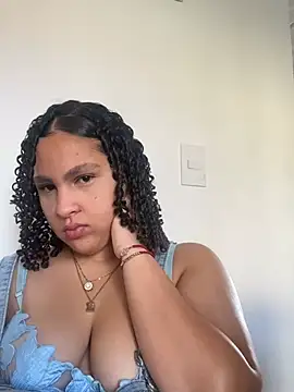 Selene Voon  online show from August 2, 10:13 pm