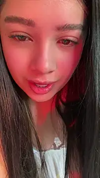 GlimmerRosse online show from May 21, 4:27 pm