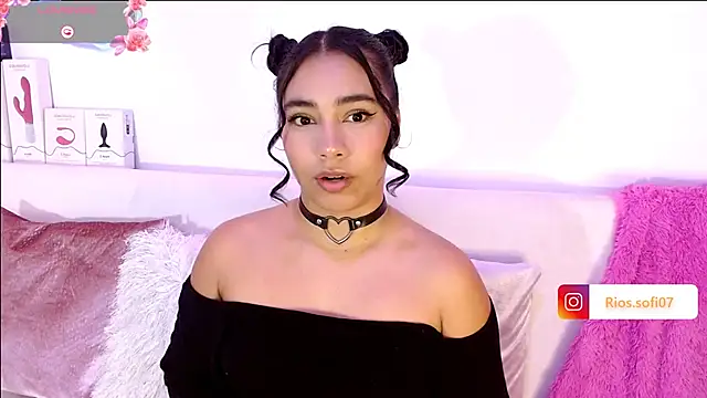  Sofi Rios  online show from May 10, 6:37 am