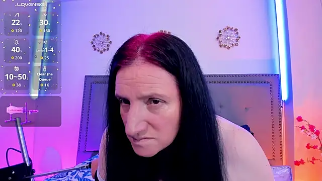 CloeMature online show from June 10, 2:11 am