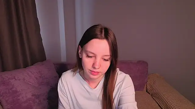 lolytaberry online show from May 16, 1:30 am