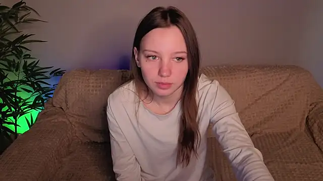lolytaberry online show from May 18, 3:38 am