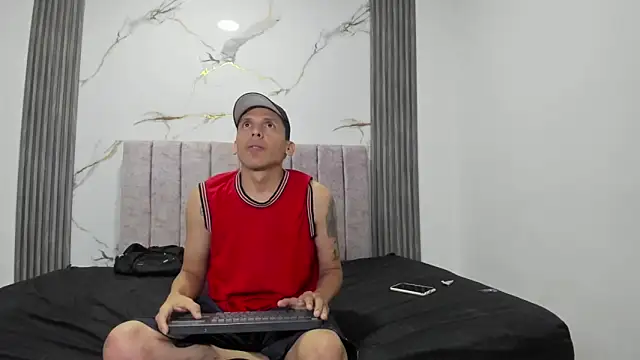 eli hots online show from May 10, 7:10 am