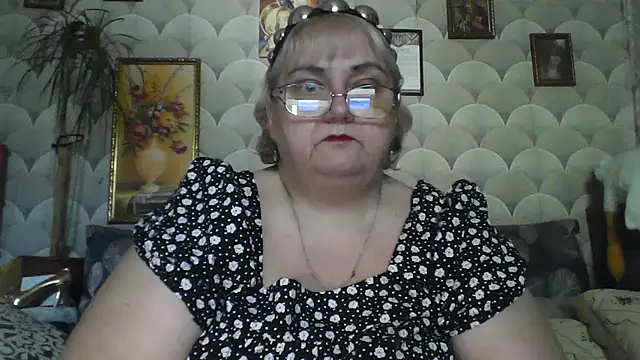 MarinaFarina53 online show from June 25, 5:12 am