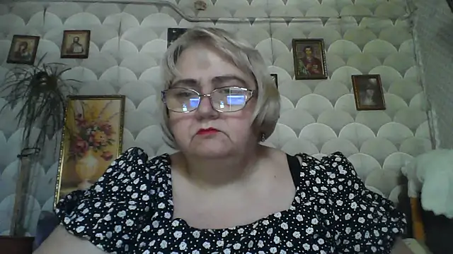 MarinaFarina53 online show from June 11, 5:37 am