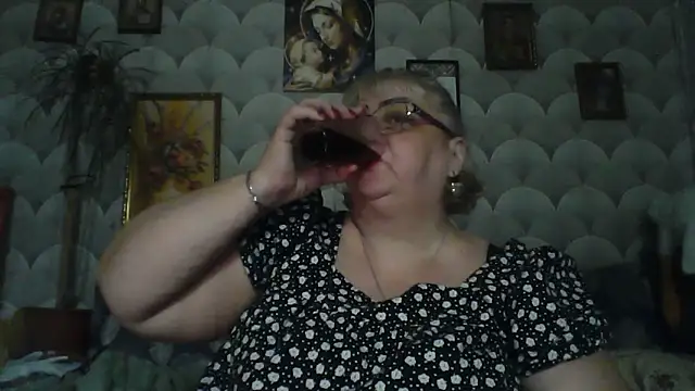 MarinaFarina53 online show from June 12, 5:48 am
