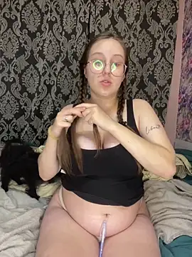 viksiss online show from June 2, 11:44 am