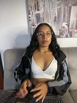 CassiePink  online show from May 11, 2:45 pm