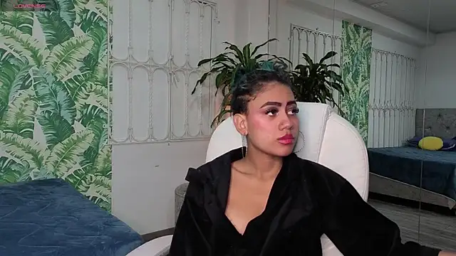 baby julieta00 online show from June 24, 12:26 pm