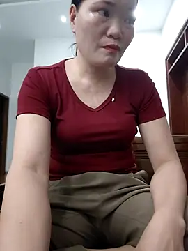 -Trici- online show from May 10, 1:02 pm