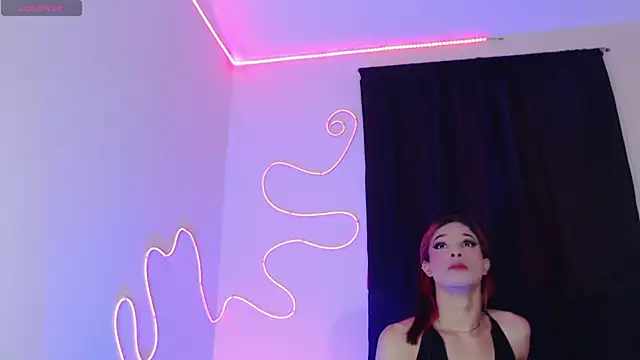 everlin 01 online show from May 10, 8:55 pm